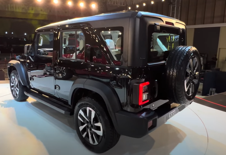 Mahindra Thar: ऑफ-रोडिंग का True Rockstar