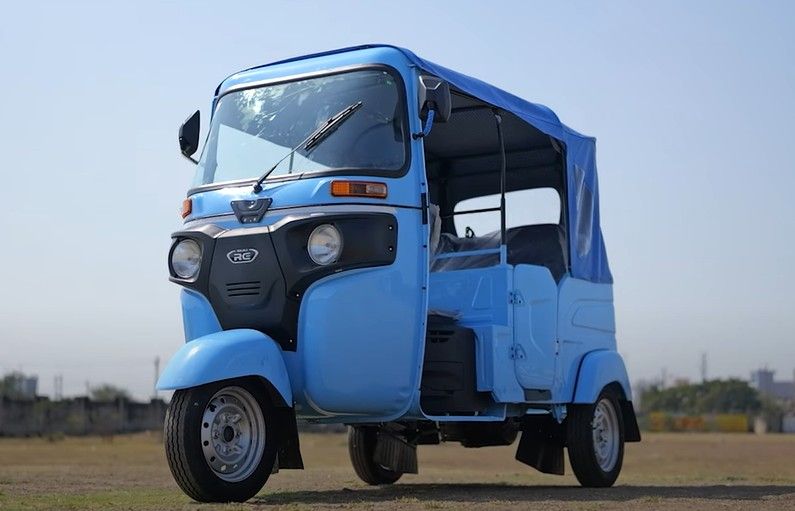 Bajaj RE E-Tec