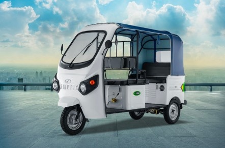 Kinetic Safar Smart 