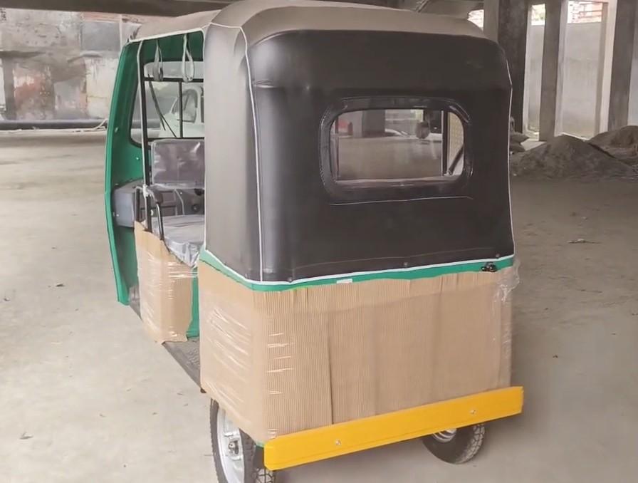 Kinetic Safar Smart 