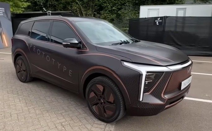 Mahindra XUV.e8