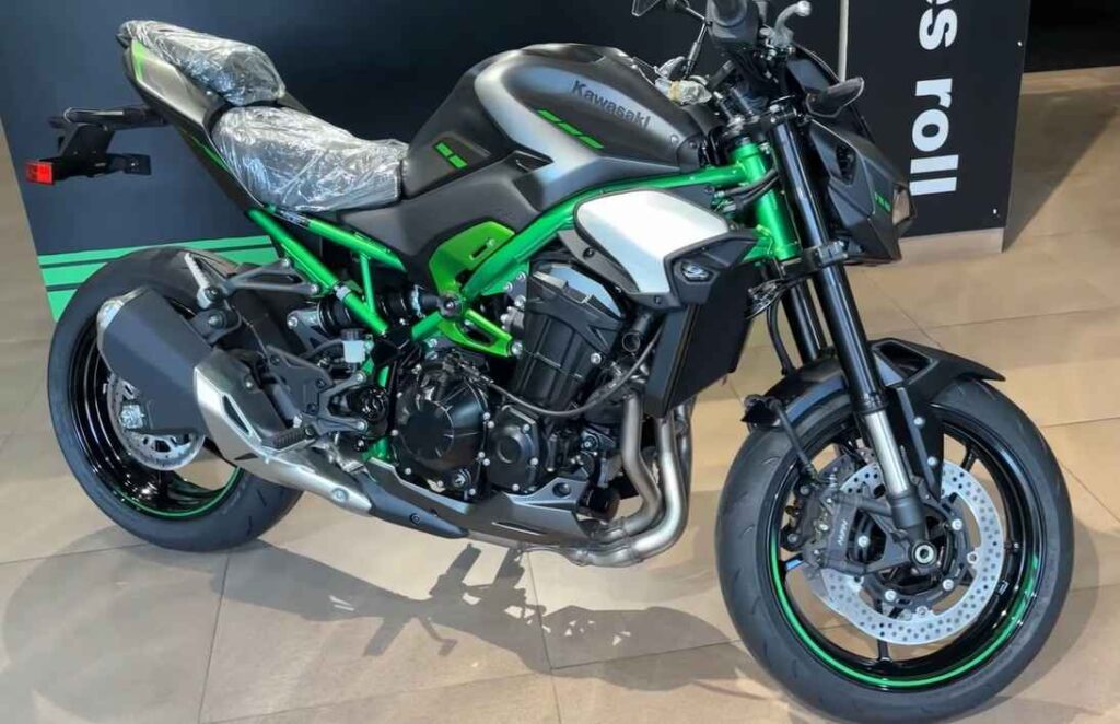 Kawasaki Z900 price