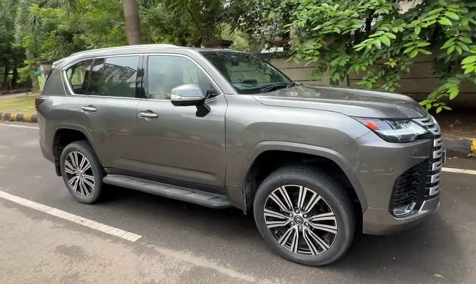 Lexus LX 500d