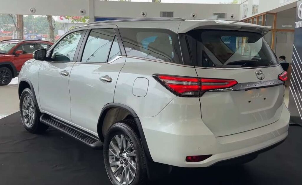  Toyota Fortuner 2025