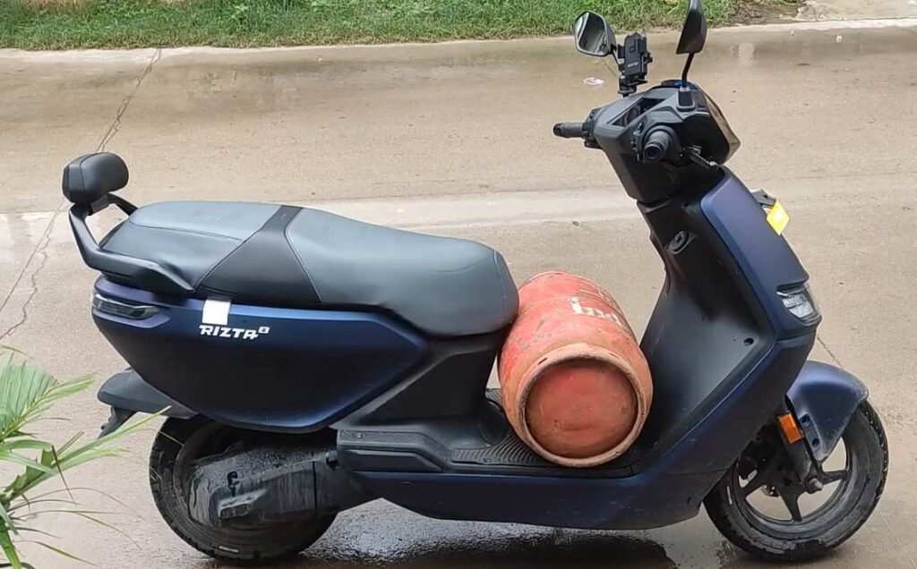 Ather Rizta Specifications