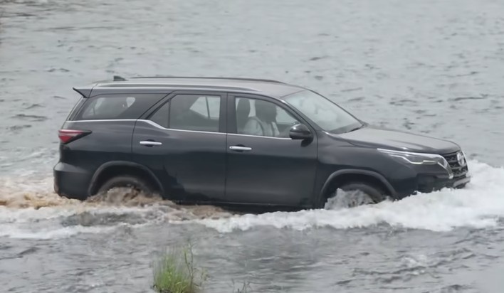 Toyota Fortuner 