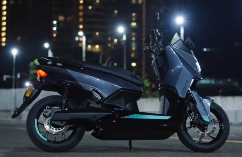 TVS M1-S Maxi-Style Electric Scooter 2025 