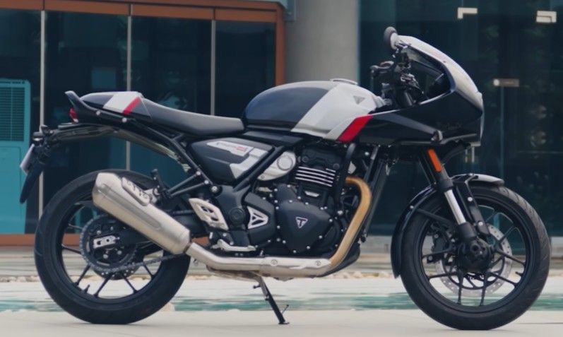  Triumph Thruxton 400