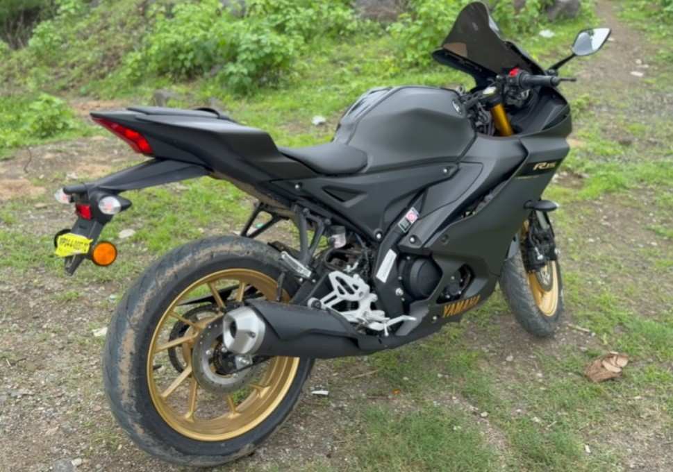Yamaha R15 V4 2025